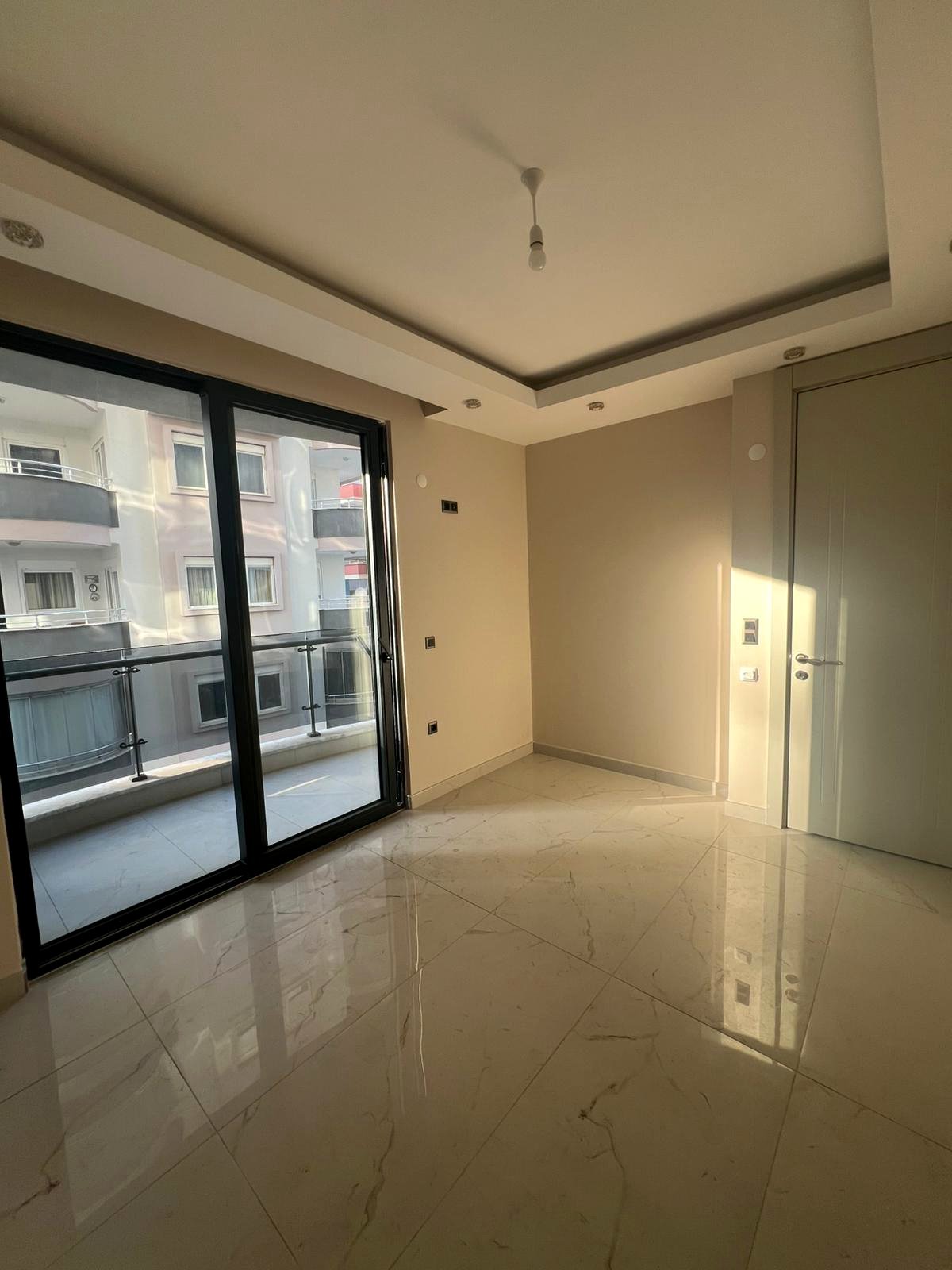 RUBIN Residence, 2+1, 110 м² — Вторая спальня с выходом на балкон