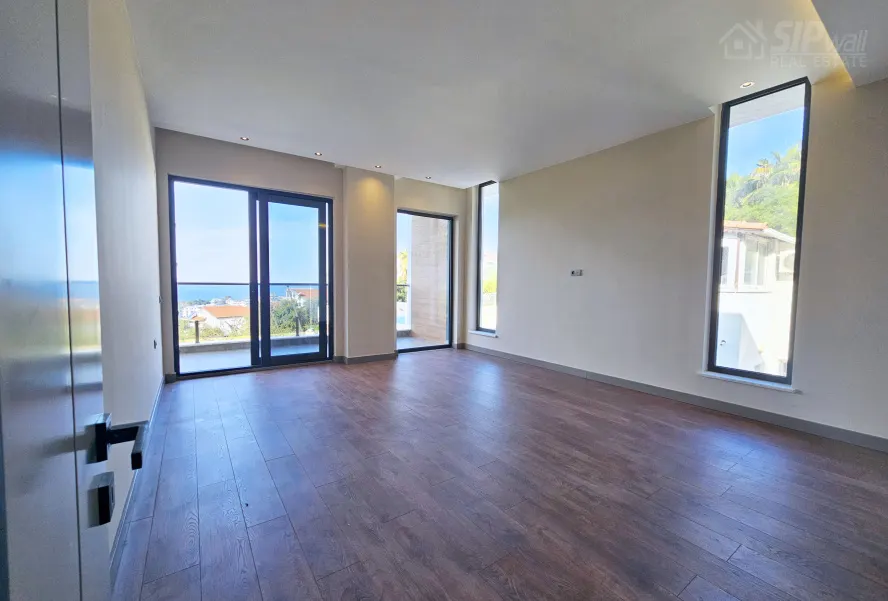 4+1, 230m2, TOPRAK ROYAL VILLAS