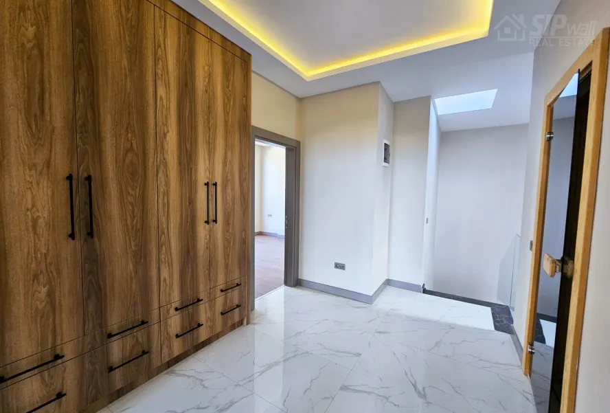 4+1, 230m2, TOPRAK ROYAL VILLAS