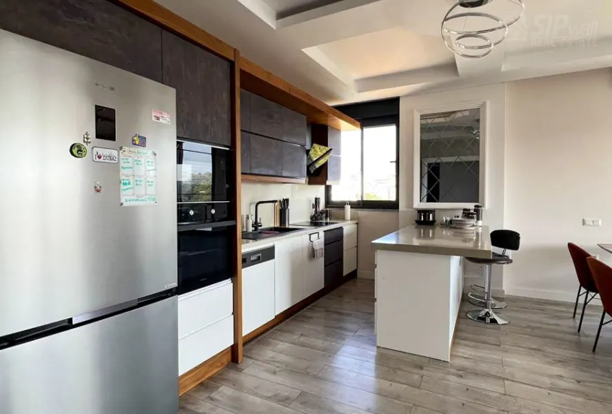 Меблированный дуплекс 4+1 в Off Tower, Тосмур — 230 м²