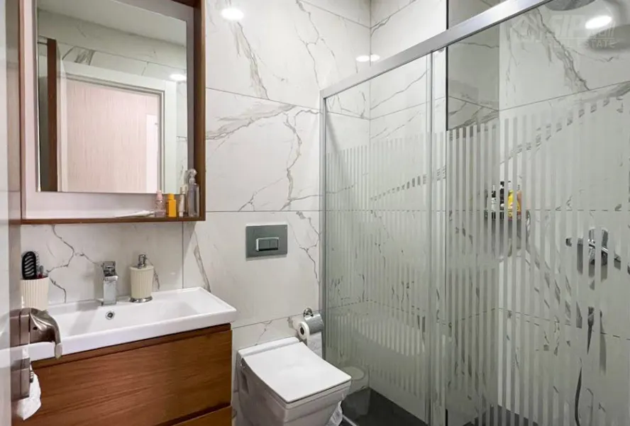 Меблированный дуплекс 4+1 в Off Tower, Тосмур — 230 м²