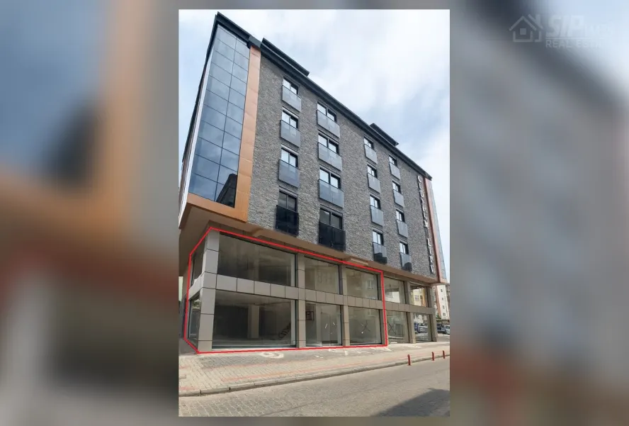 CENTRUM LIFE — коммерческое помещение, 348 м²