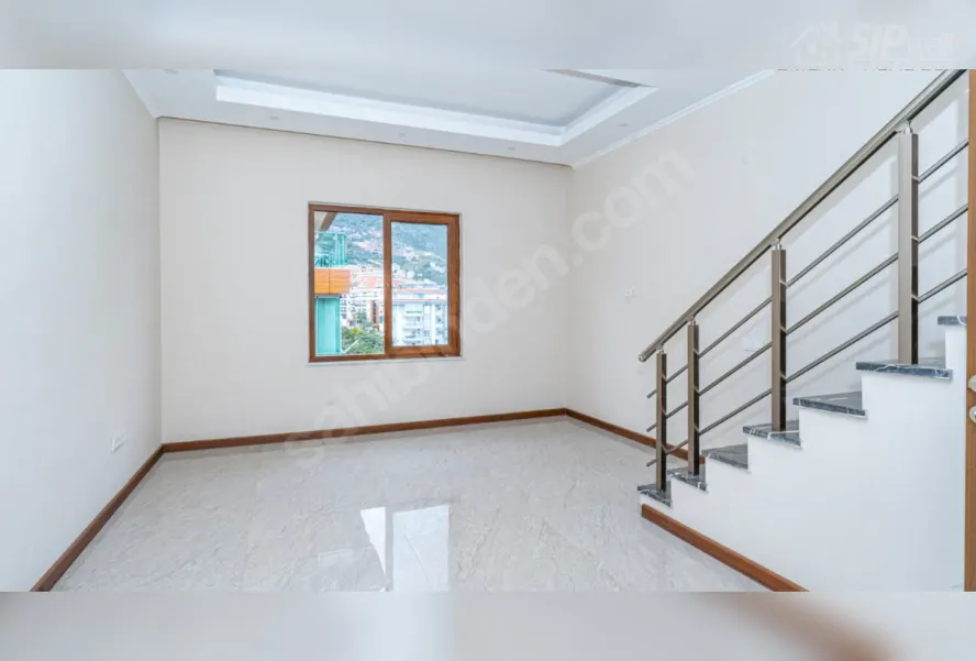 ONUR PLAZA — офис 3+1, 150 м²