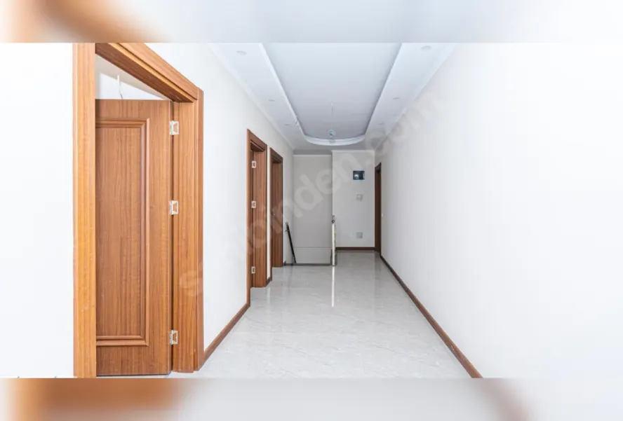 ONUR PLAZA — офис 3+1, 150 м²