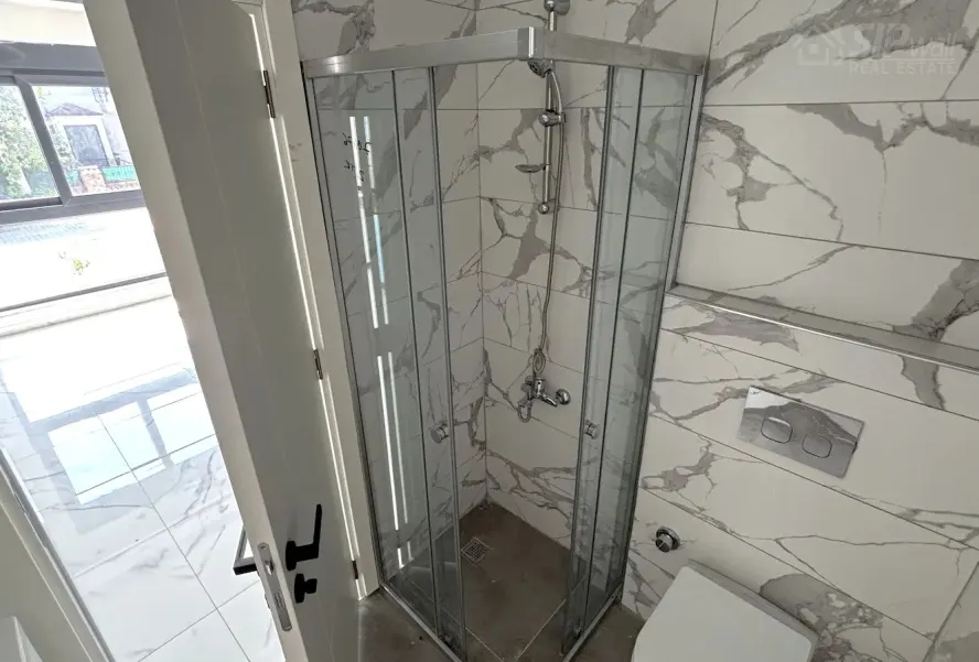 PRIME STONE — 1+1, 42 m²