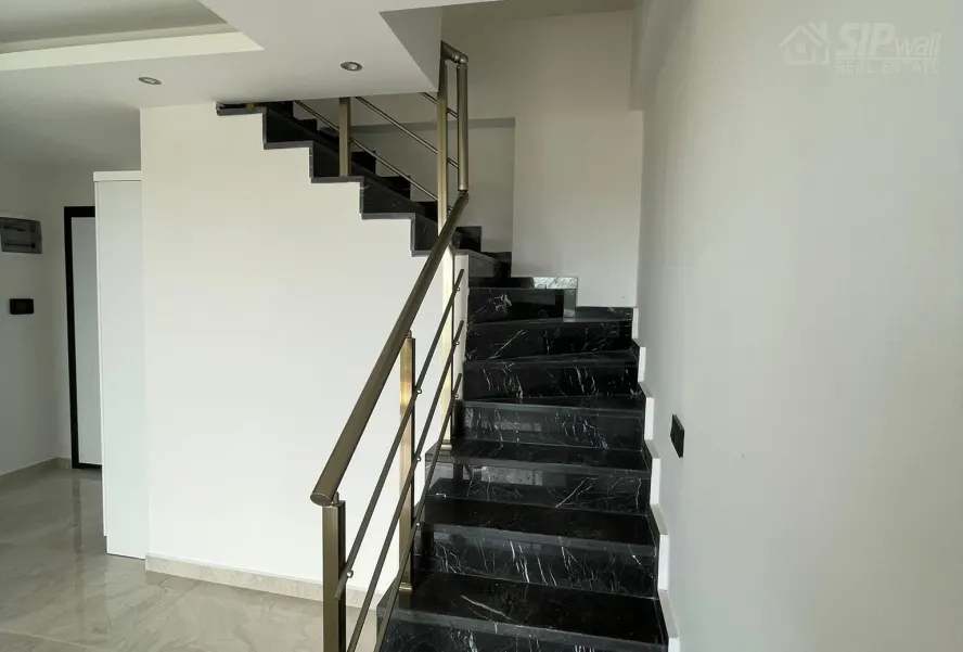 SES Marine — 2+1 penthouse