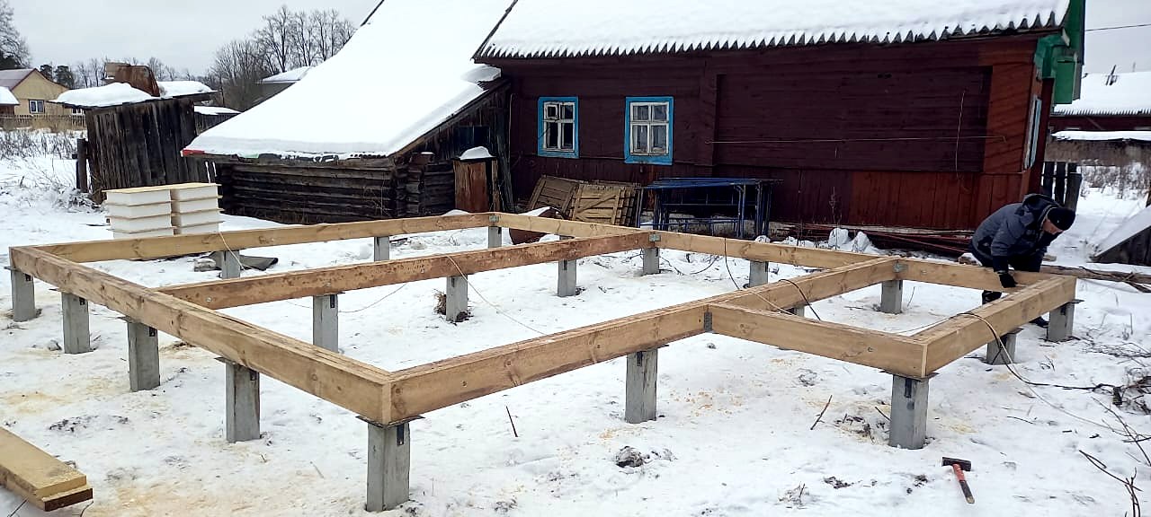 House based on the “Karl” design, Ivanovo Region: foundation and sill strapping