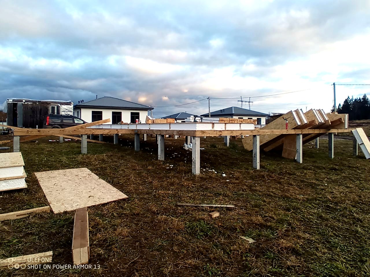 House built to a custom design, Moscow Region: foundation and sill strapping