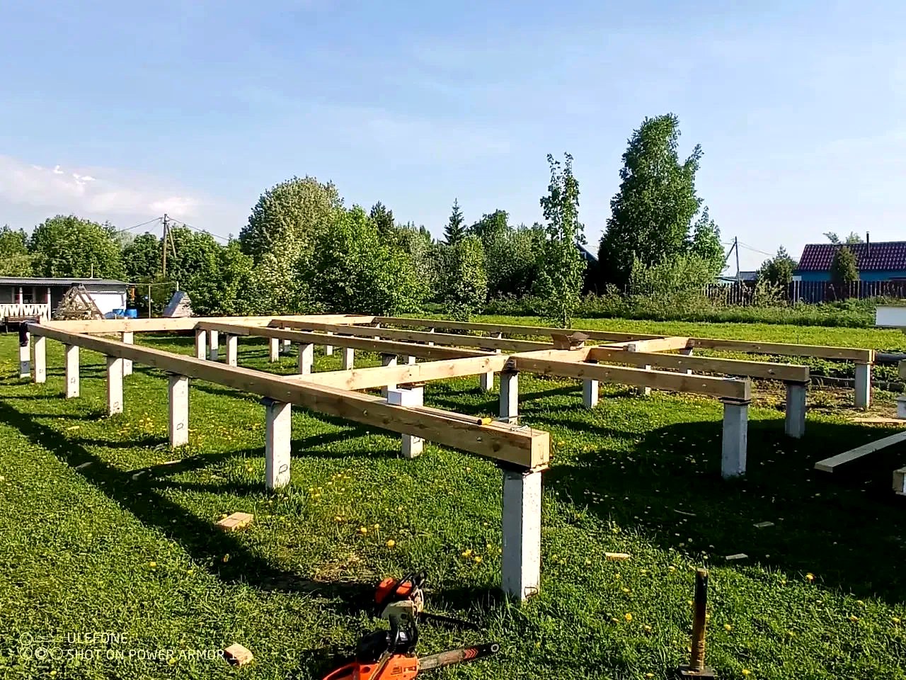 Haus nach individuellem Projekt, Region Wologda: Fundament und Grundrahmen