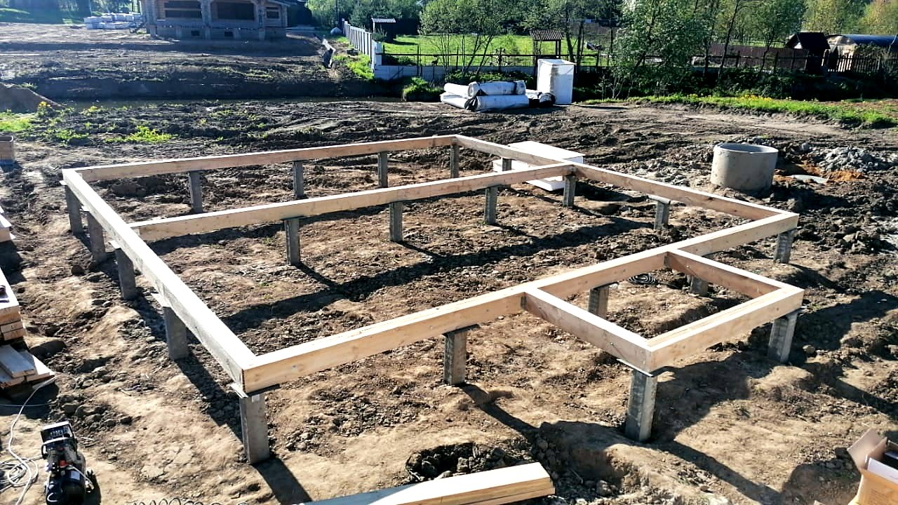 Haus 112,5 m² nach Projekt „Kostroma“, Dorf Nastasino: Fundament und Grundrahmen