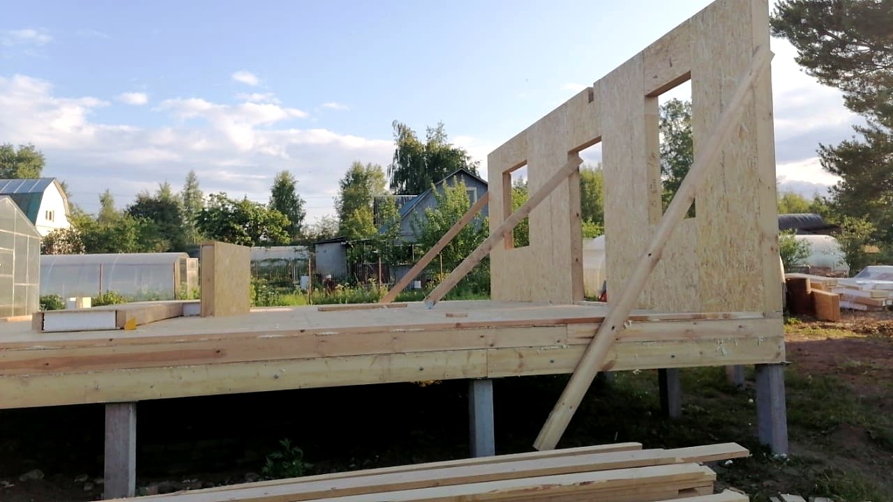 Haus 131,64 m², Projekt „Jessentuki 7.5x7.5“, SNT „Struja-1“: Wandmontage