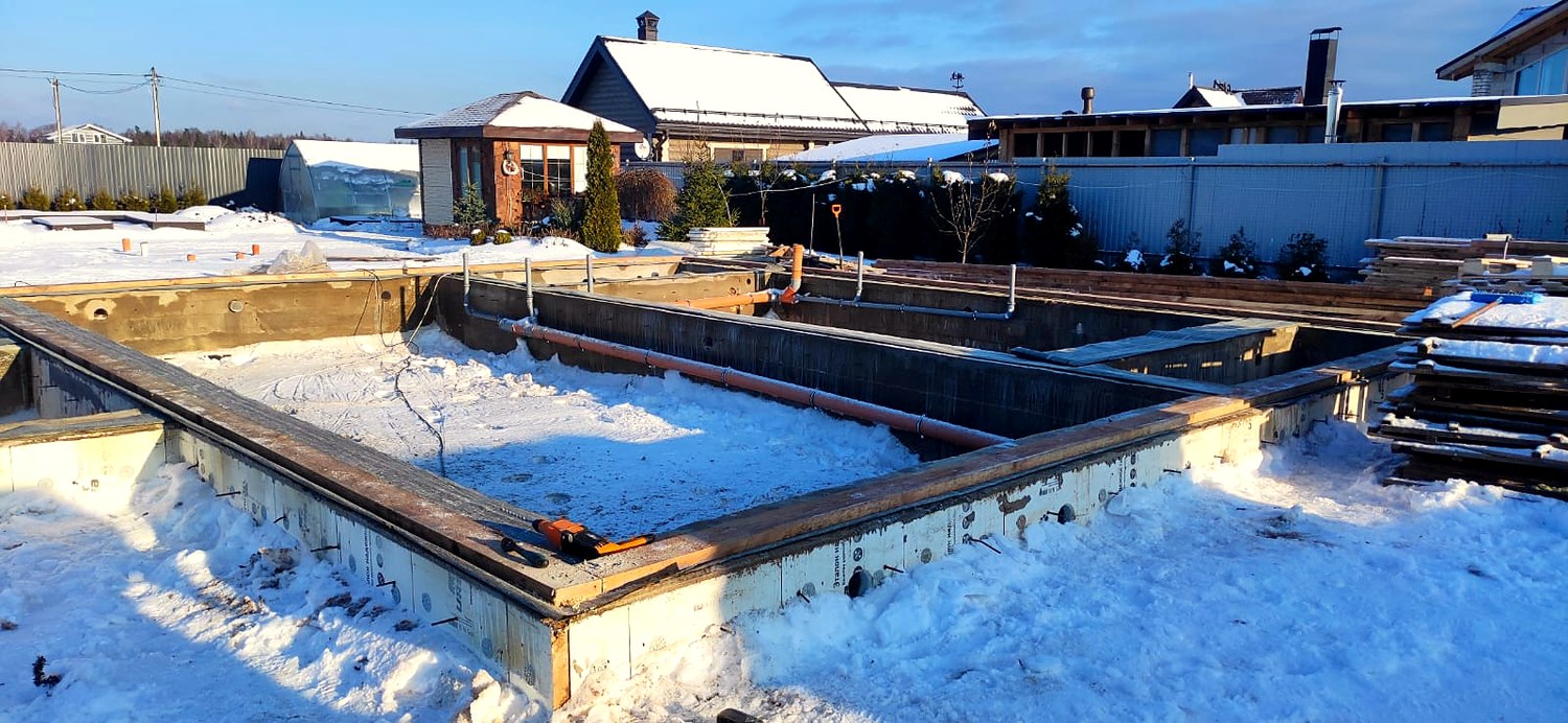 Haus 155 m² nach individuellem Projekt, Siedlung Kukarino: Fundament und Grundrahmen