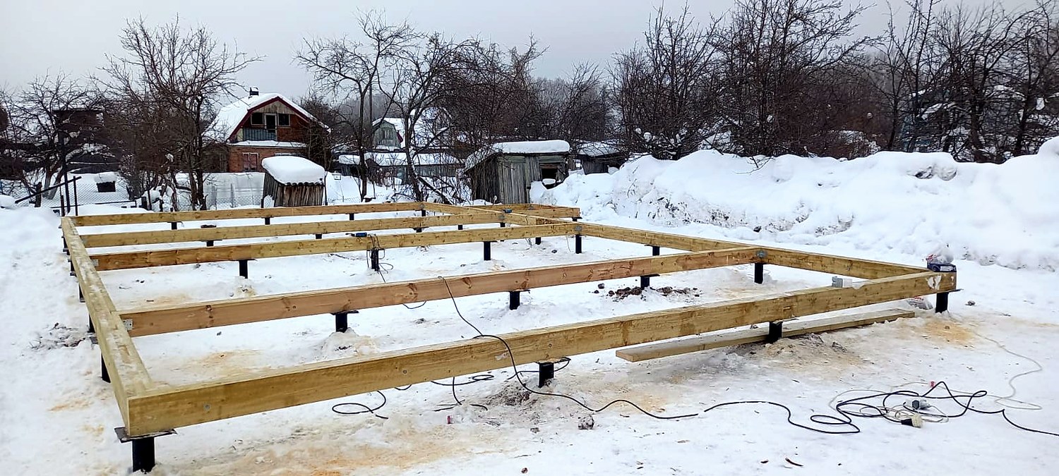 Haus 175 m² nach individuellem Projekt, Sarov: Fundament und Grundrahmen