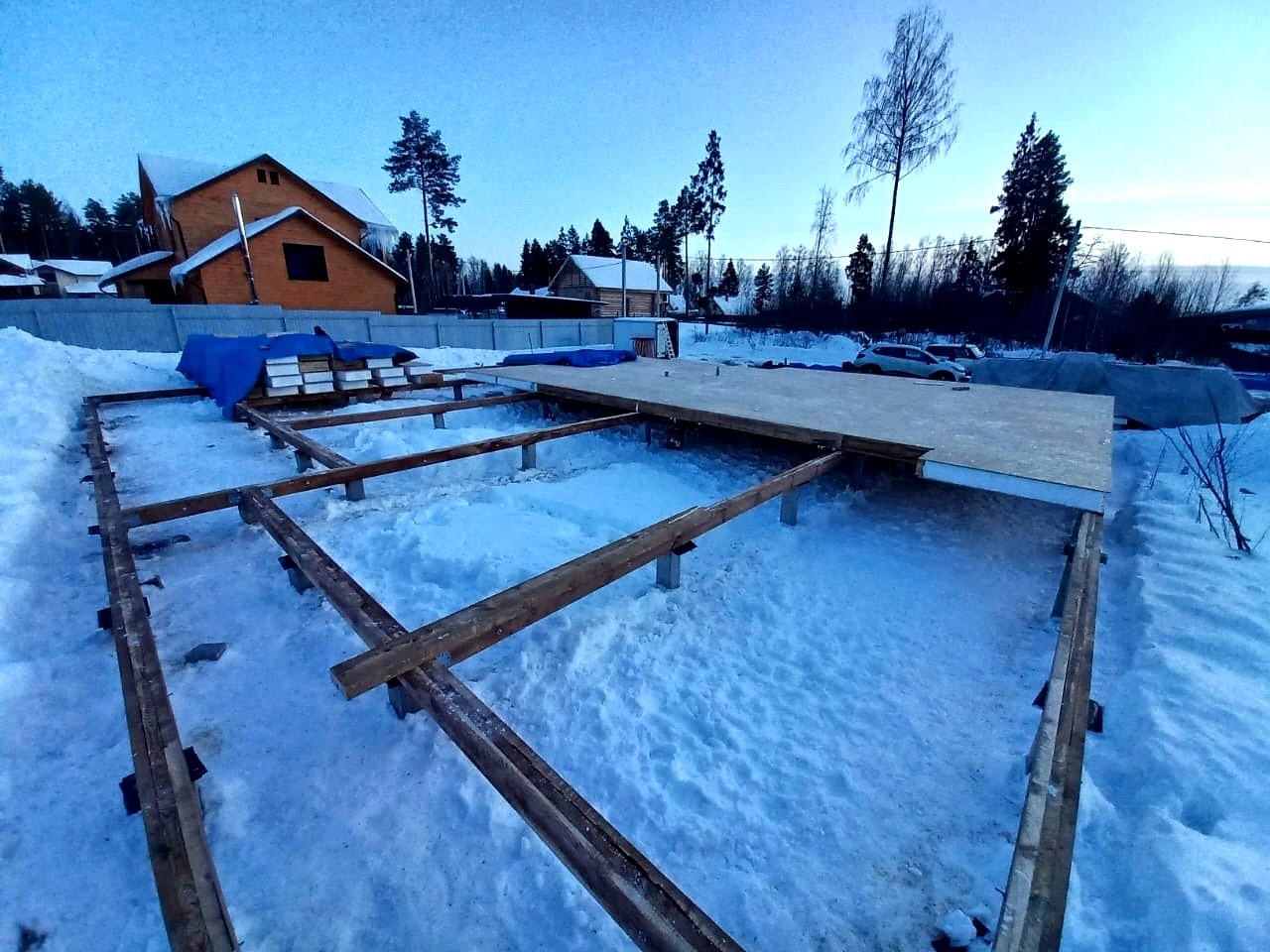 Haus 211 m² nach individuellem Projekt, Dorf Kulikovo: Fundament und Grundrahmen