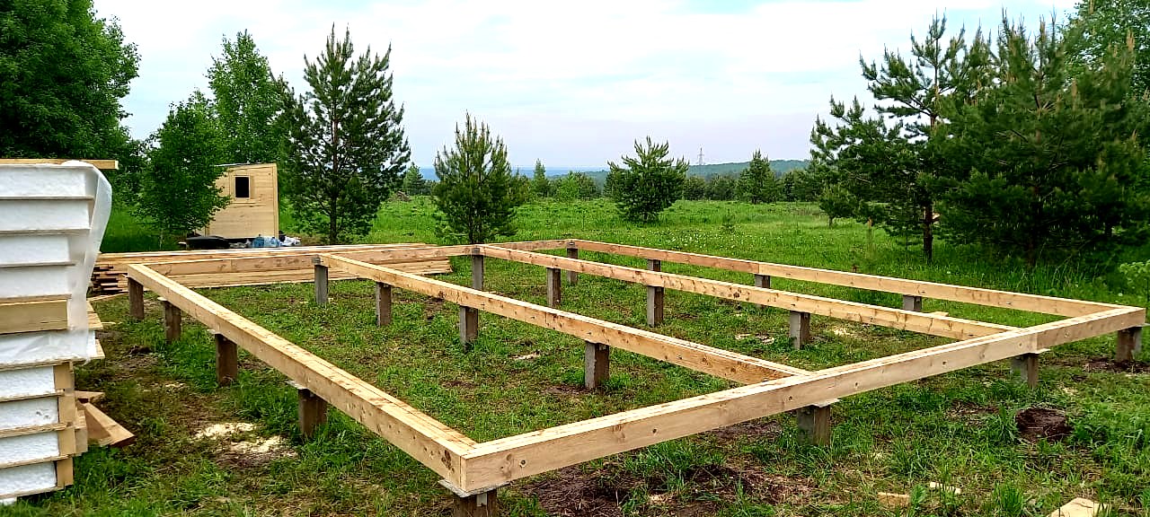 Özel projeye göre 62 m² ev, Senkino köyü: temel ve alt bağlama kirişi