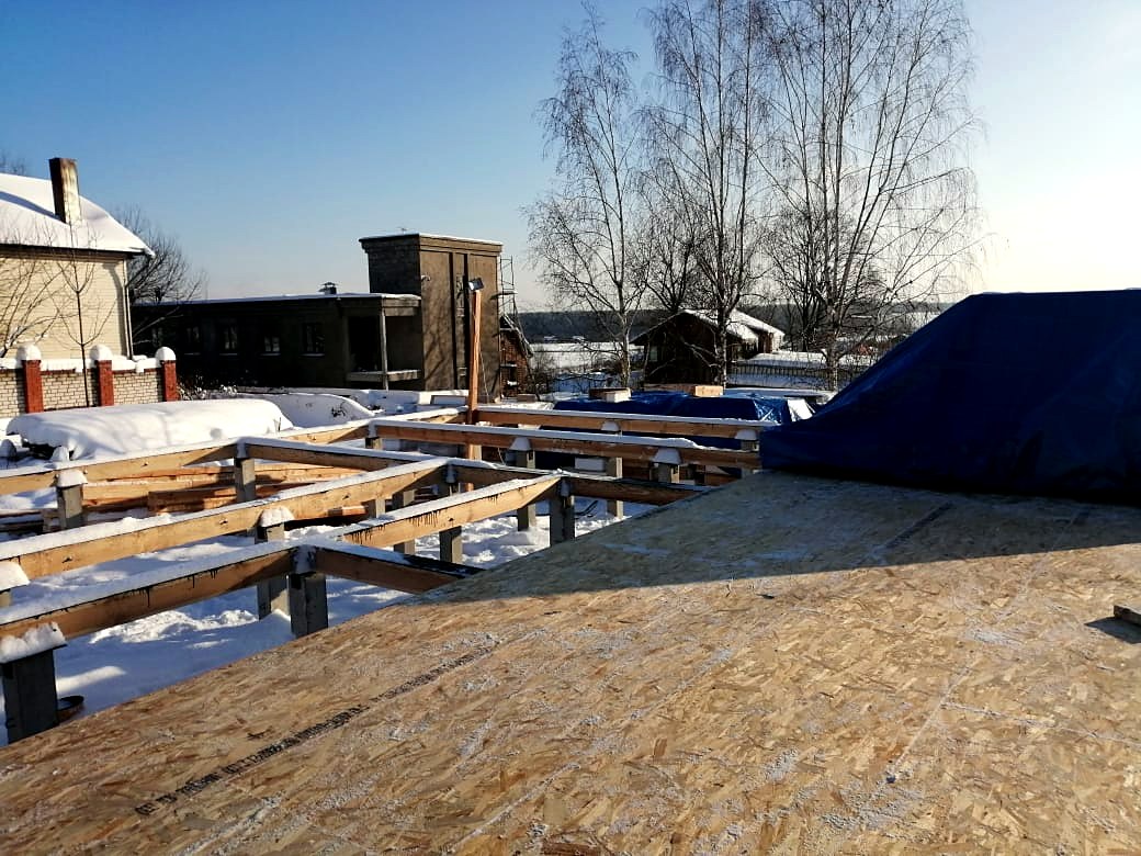 Haus nach individuellem Projekt, Domodedovo: Fundament und Grundrahmen
