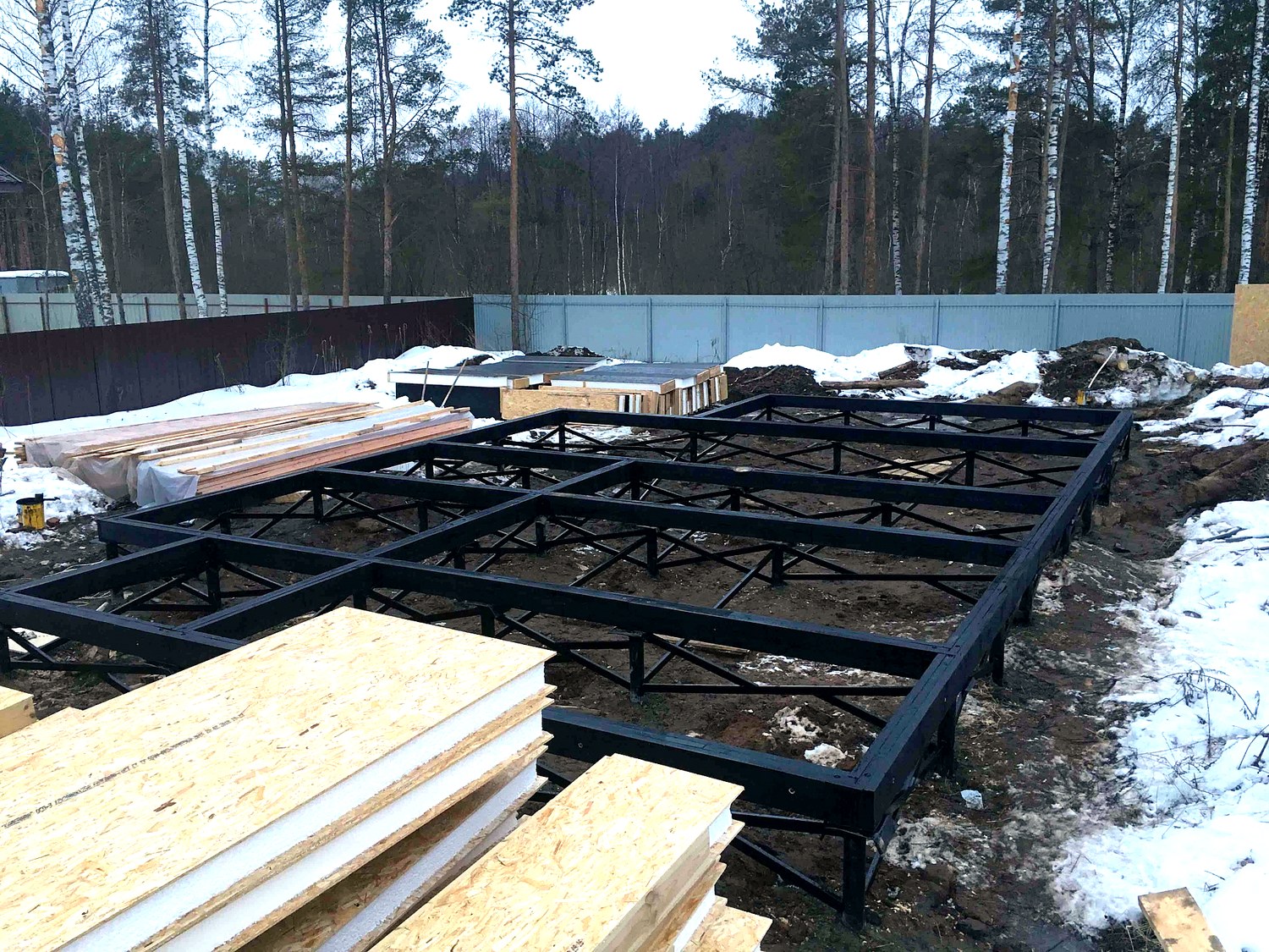 Haus nach Projekt „Orléans“, Gebiet Moskau: Fundament und Grundrahmen