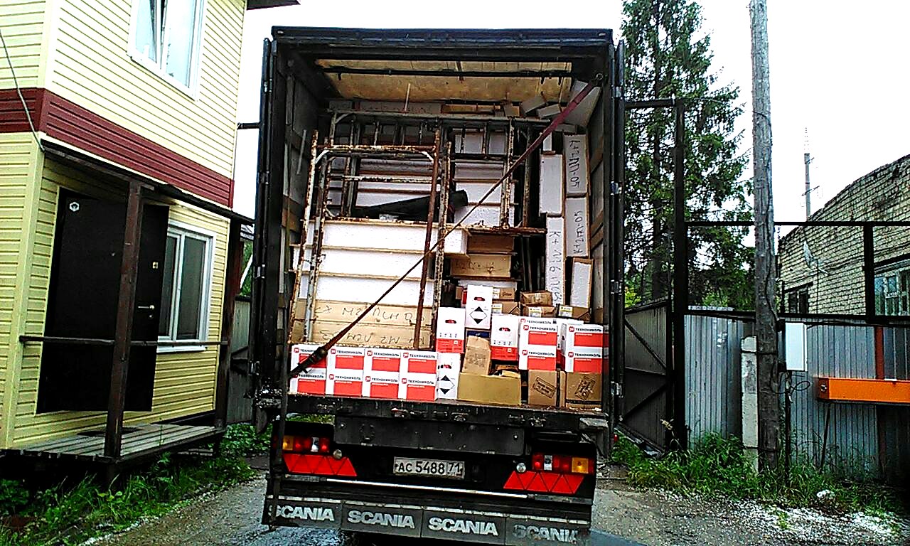 Haus nach individuellem Projekt, Dorf Kovarditsy: Lieferung des Hausbausatzes