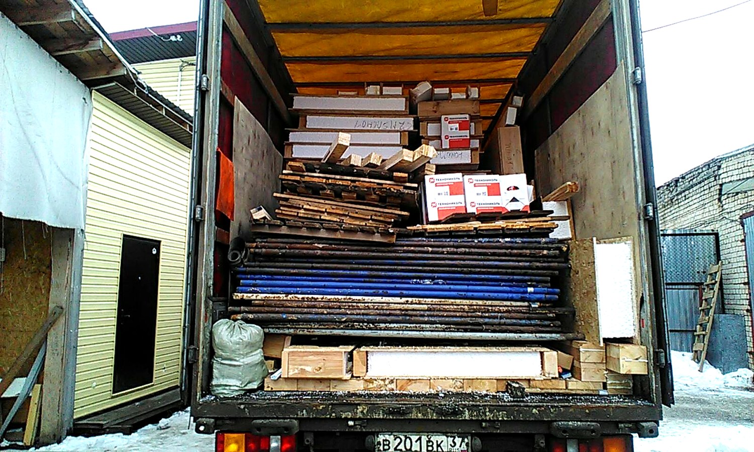 Haus nach Projekt „Lasur“, Kokhma: Lieferung des Hausbausatzes