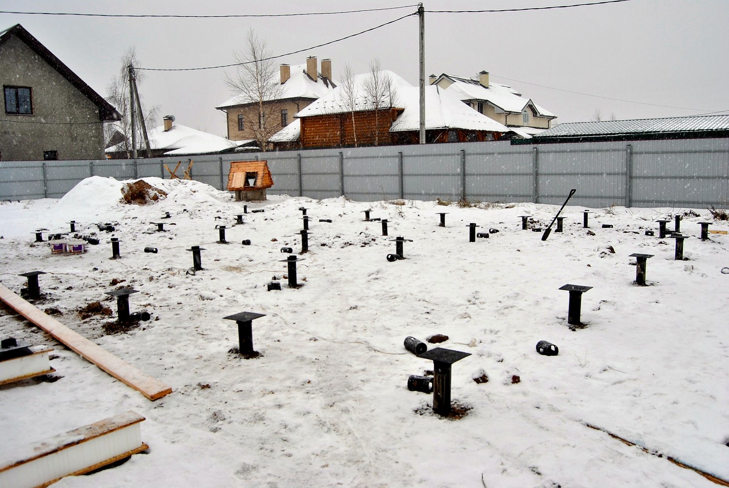 Haus nach Projekt „Markis“, Gebiet Moskau: Fundament und Grundrahmen