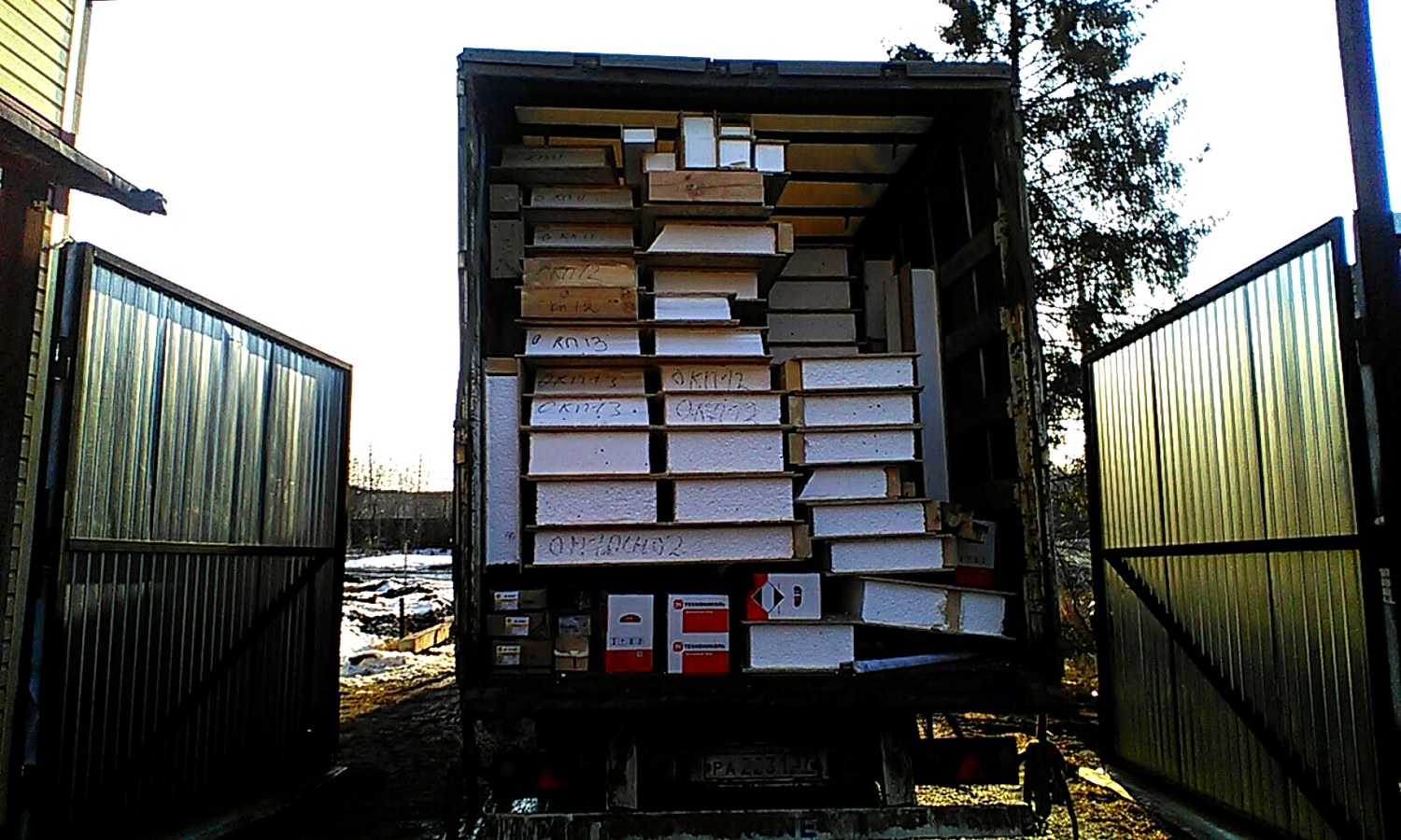 Haus nach Projekt „Mistika - K2.5“, Dorf Zdekhovo: Lieferung des Hausbausatzes