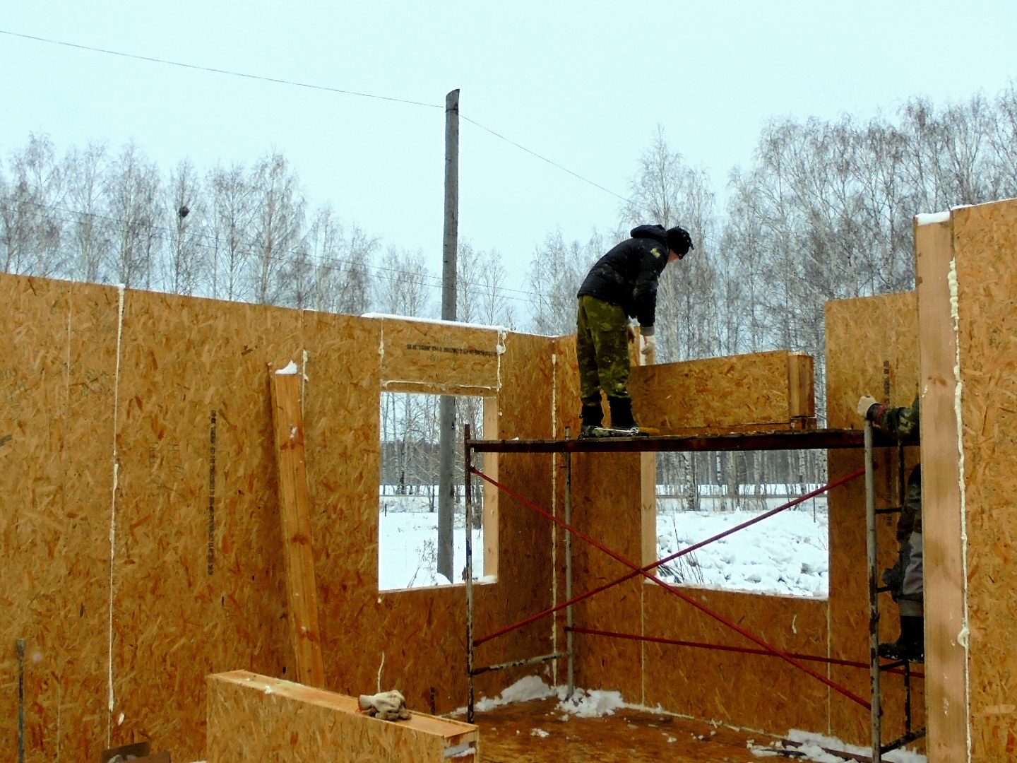 Haus nach Projekt „Sews“, Dorf Koltsovo: Wandmontage