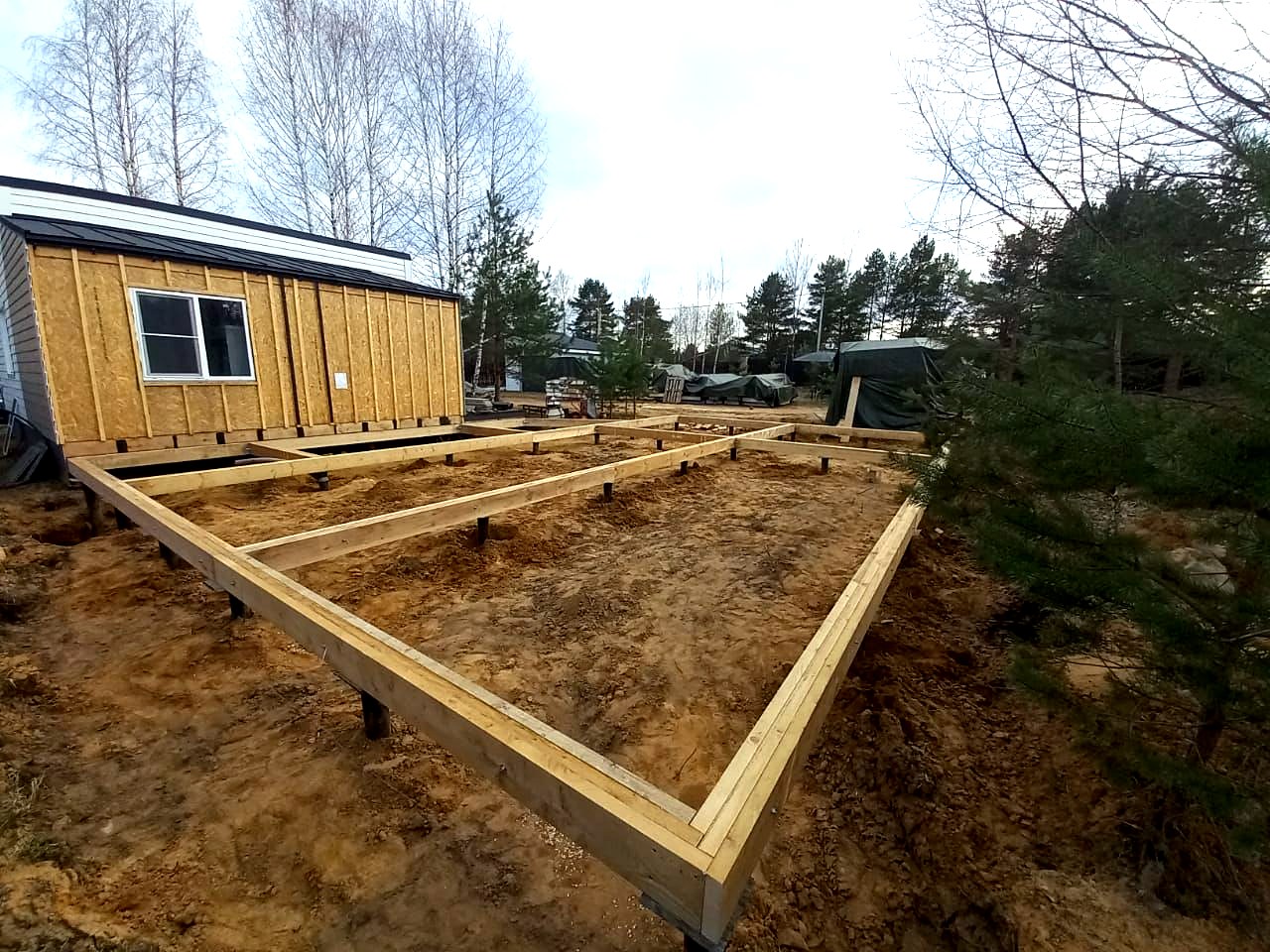 Haus nach individuellem Projekt, KP „Jaroslawskoje Wsmorje“: Fundament und Grundrahmen