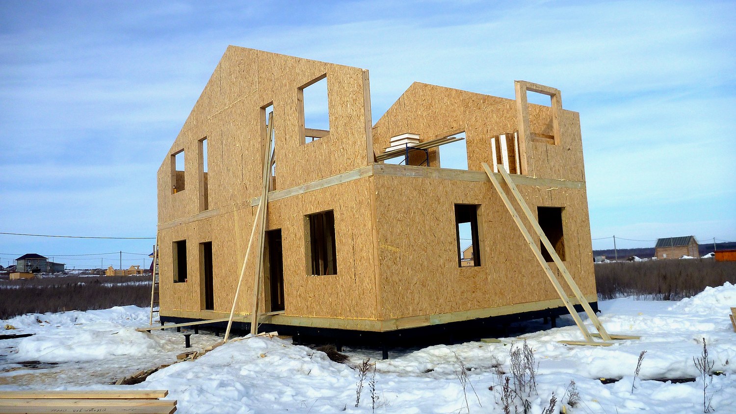 Haus nach individuellem Entwurf, Dorf Elkhovka: Wandmontage