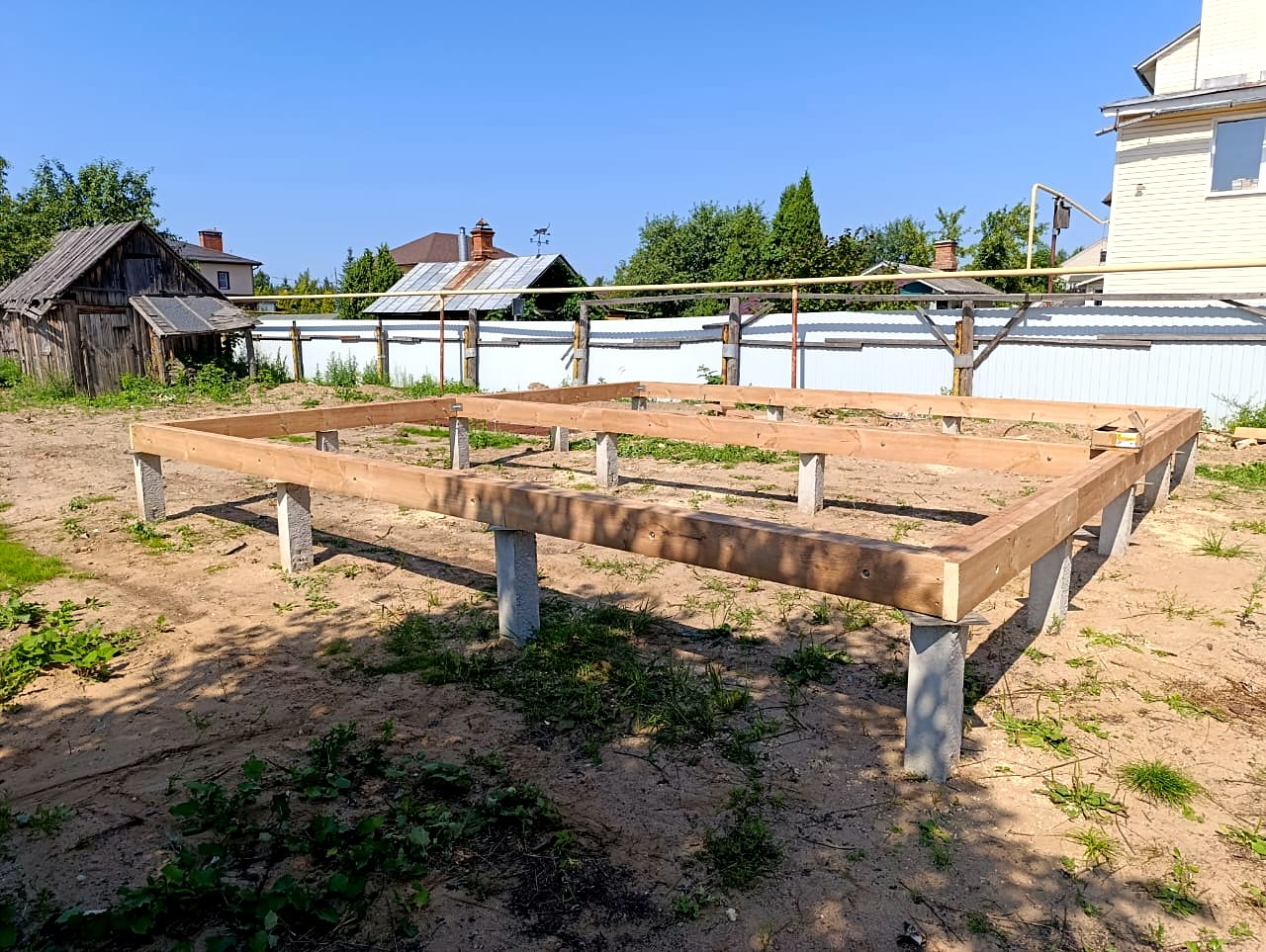 Haus nach Projekt „Amelija“, Gebiet Iwanowo: Fundament und Grundrahmen