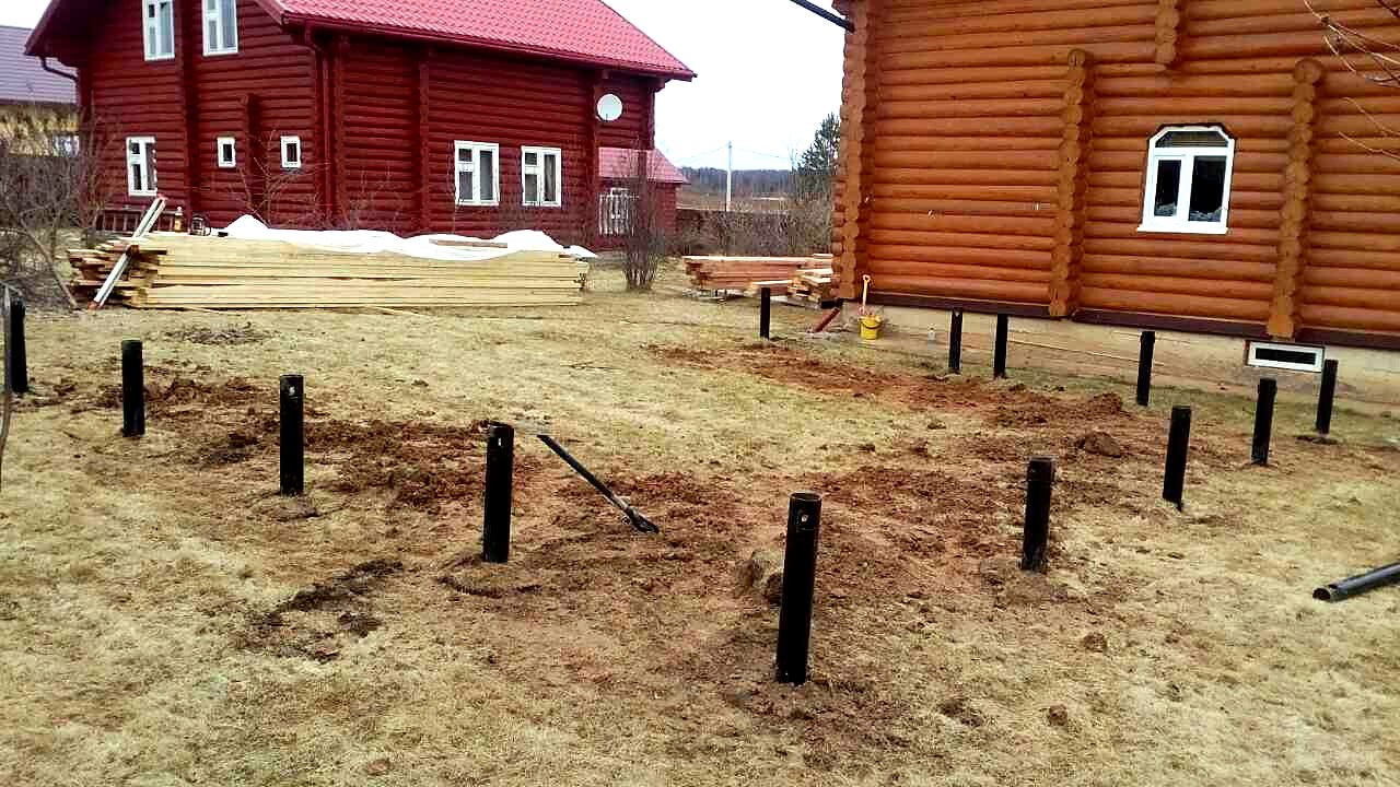 Haus nach Projekt „Garmonija 122.89“, Dorf Buzharovo: Fundament und Grundrahmen