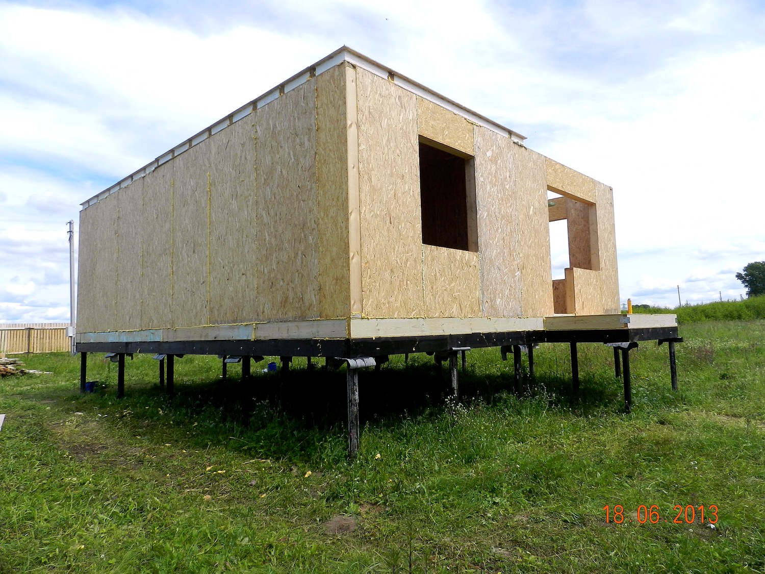 House based on the “Utah” design, Ivanovo Region: wall assembly