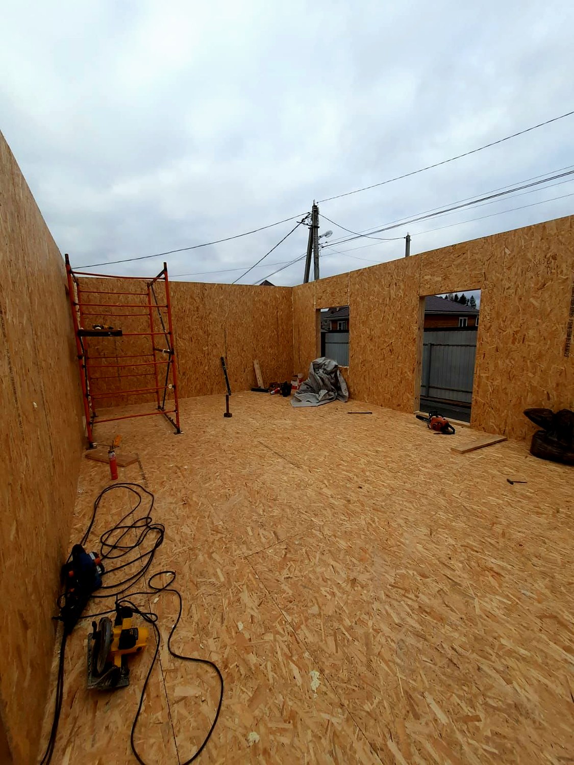 40 m² custom-design guest house, Yaroslavl Region: wall assembly