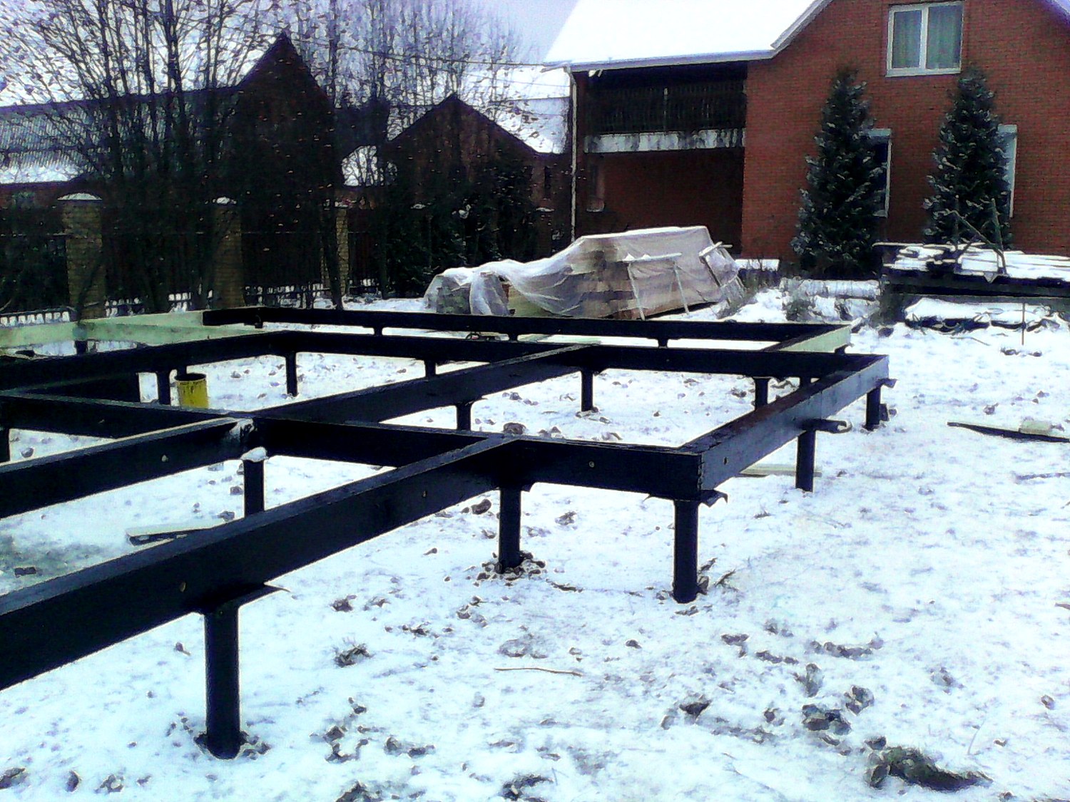 Haus nach Projekt „Usadba“, Lobnya: Fundament und Grundrahmen
