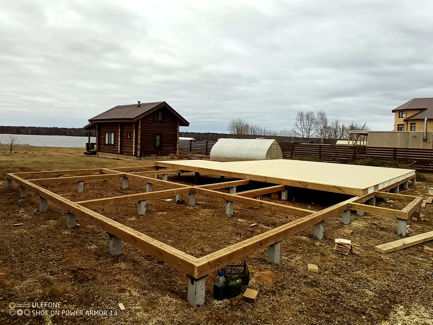 Haus nach Projekt „Arizona mini“, Gebiet Kostroma: Fundament und Grundrahmen
