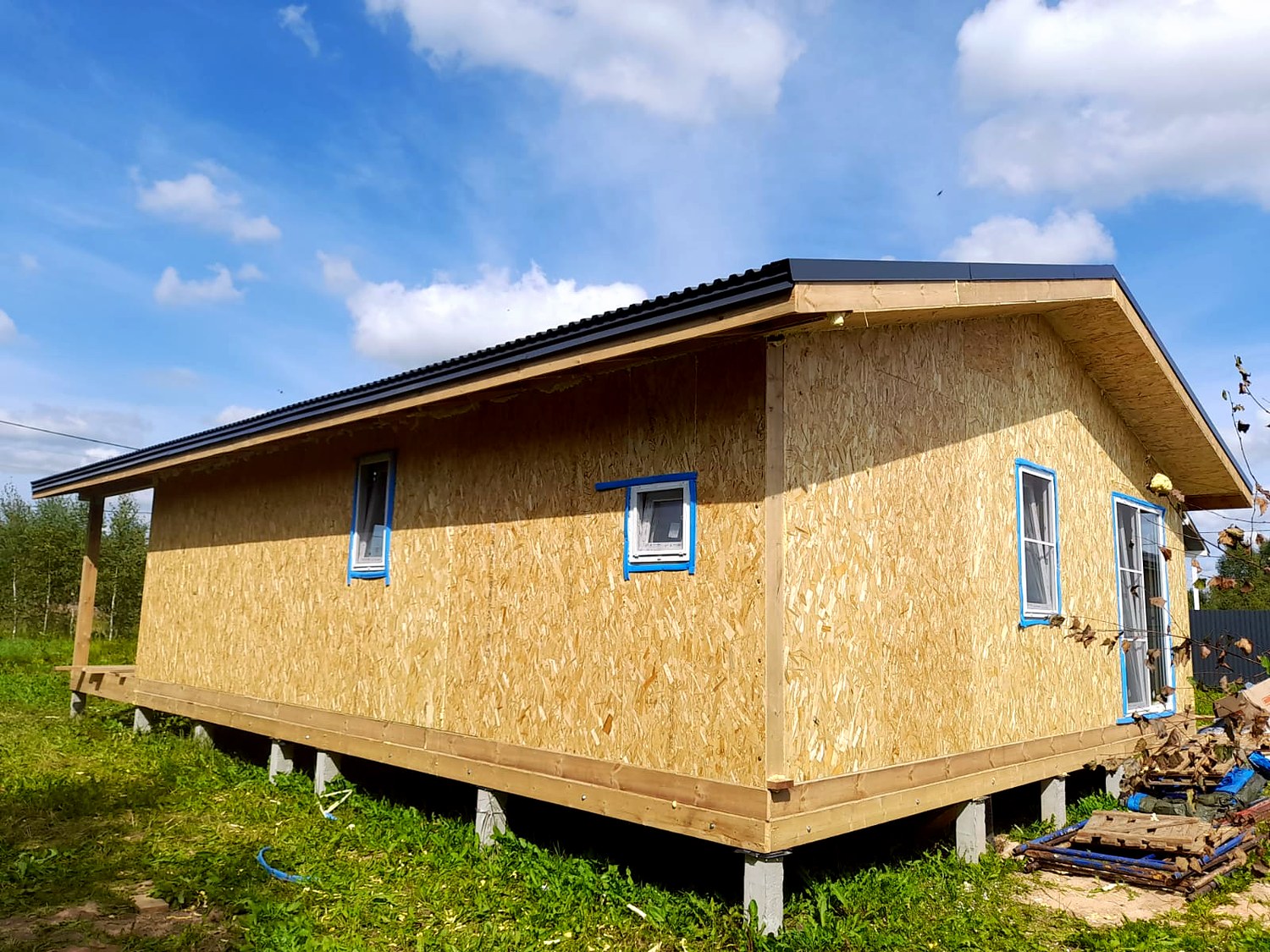 Haus nach individuellem Projekt, Dorf Konokhovo