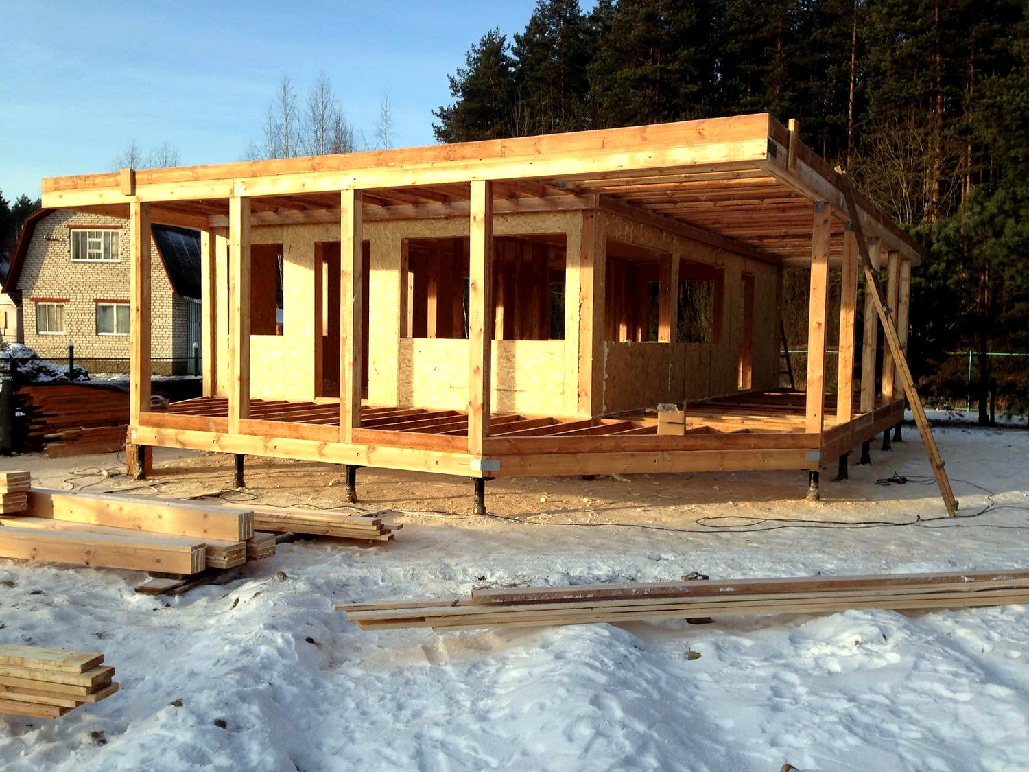 Haus nach individuellem Projekt, Strunino