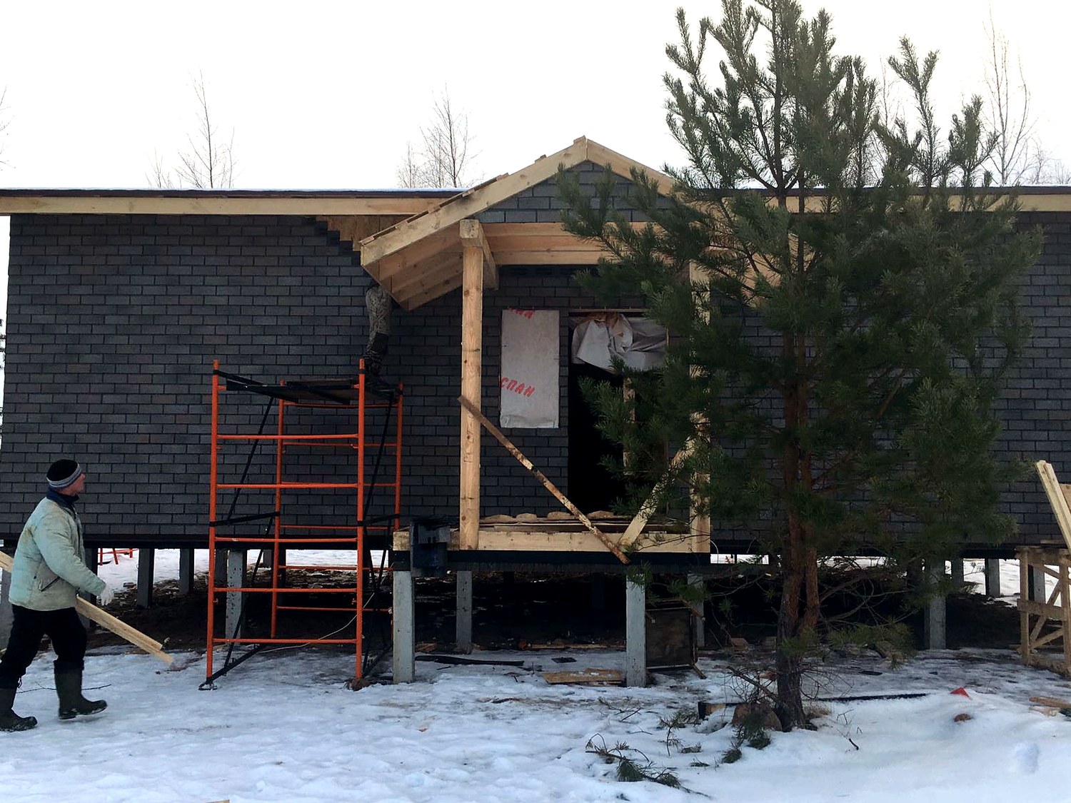 Haus nach Projekt „Korsar - D2.8“, Siedlung Gustomesovo
