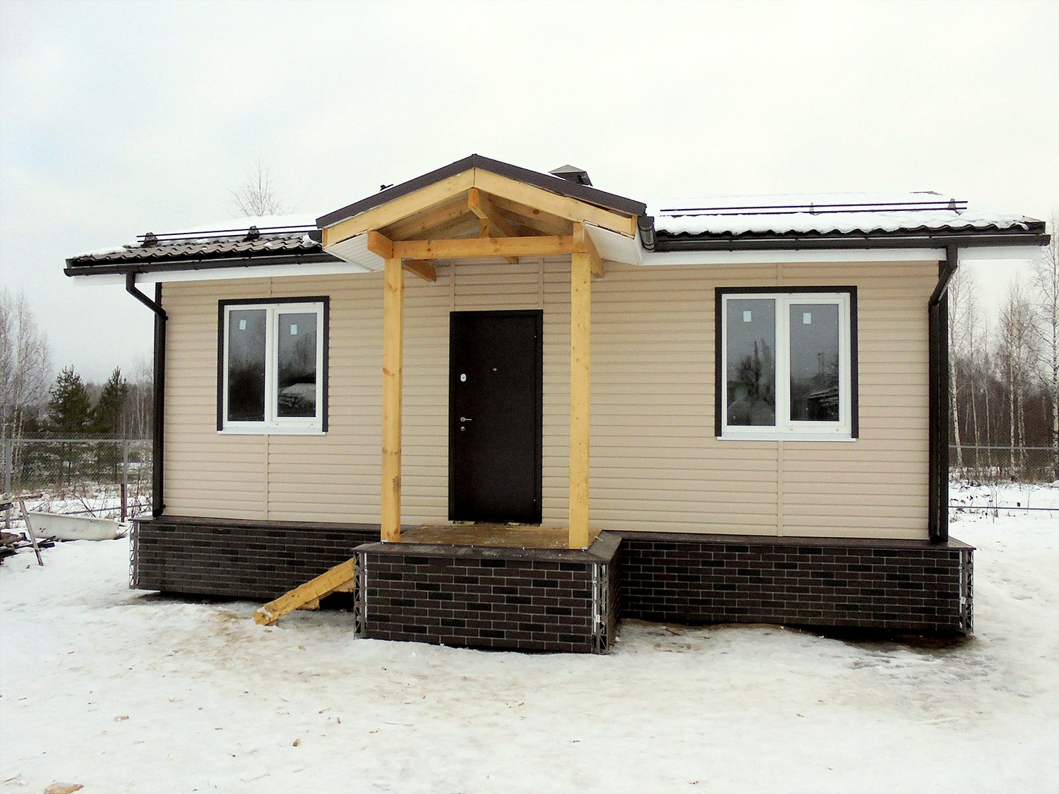 Haus nach Projekt „Vivat 2.5“, Dorf Barskovo