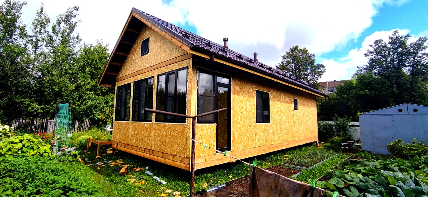 House built to a custom design, Rodniki