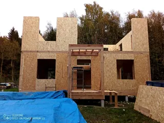 Haus nach Projekt „Dilischans 8x9“, Region Wologda: Obergeschoss und Dachgeschoss
