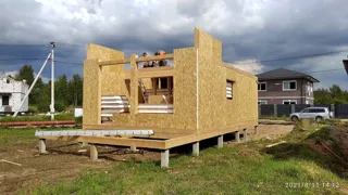 75 m² ev, “Barnhouse Otrazhenie” projesi, Beloostrov kasabası: duvar montajı