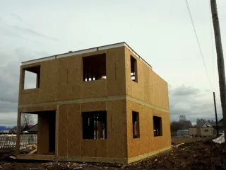 Haus nach Projekt „Sews“, Dorf Koltsovo: Obergeschoss und Dachgeschoss