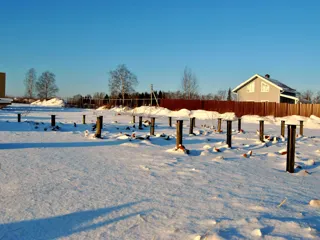 Haus nach Projekt „Radoniza“, Dorf Kadnikovo: Fundament und Grundrahmen