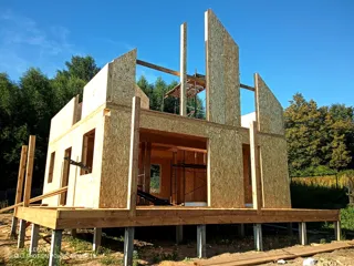 Haus nach individuellem Entwurf, Gebiet Kostroma: Wandmontage