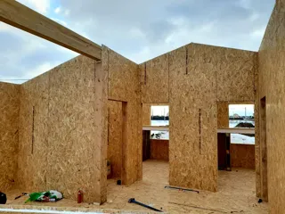 87 m² ev, özel proje, “Rıbolovo” sitesi: duvar montajı
