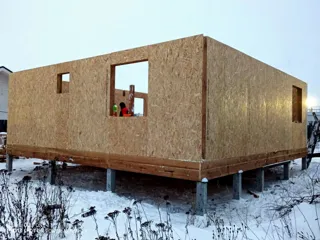 Haus 147,5 m², Projekt „Jessentuki 8x8“, Siedlung Pervyy: Wandmontage