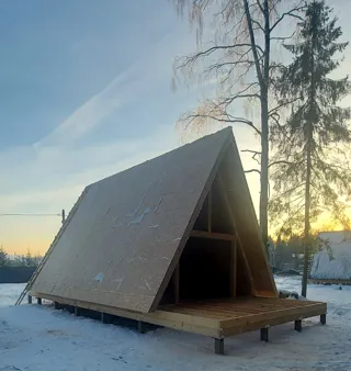 “A-Frame Altay” projeli ev, Moskova bölgesi: çatı