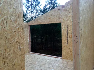 “Barnhouse 110” projesine göre ev, Vidogoshchi köyü: duvar montajı