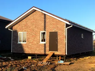 Custom-design house, Pervyy settlement: finished building