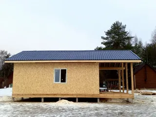 Haus nach individuellem Entwurf, Region Twer: Dach